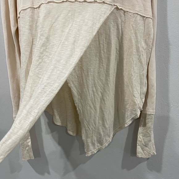 NWT LAmade Long Sleeve Beige Waffle Knit Top Sz Small - Picture 5 of 7